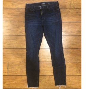 Lucky Brand Ava Skinny unhemmed Jeans. Size 6/28
